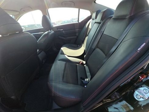 Used 2025 Nissan Altima 2.5 SR FWD image 14