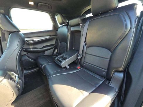 Used 2021 INFINITI QX50 Luxe w/ Appearance Package image 9