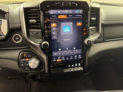 Used 2024 RAM 1500 Laramie AWD/4WD image 17