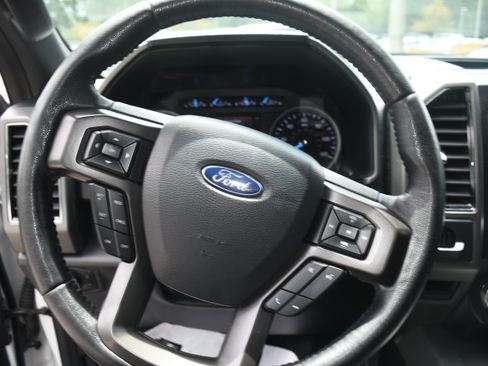 Used 2020 Ford Expedition XLT RWD image 12