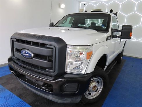 Used 2016 Ford F250 XL w/ Power Equipment Group AWD/4WD image 4