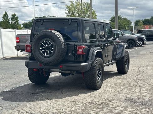 Used 2025 Jeep Wrangler Unlimited Rubicon AWD/4WD image 4