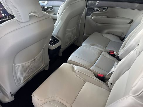 Used 2026 Volvo XC90 B6 Ultra w/ Lounge Package AWD/4WD image 4