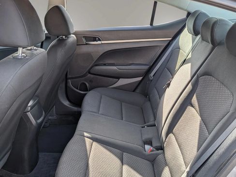 Used 2019 Hyundai Elantra SE w/ Cargo Package FWD image 15