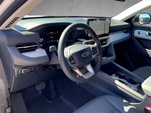 New 2026 Ford Explorer Active image 6