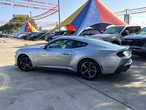 Used 2024 Ford Mustang Premium image 7