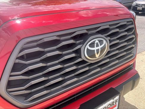 Used 2022 Toyota Tacoma TRD Off-Road w/ Technology Package image 33