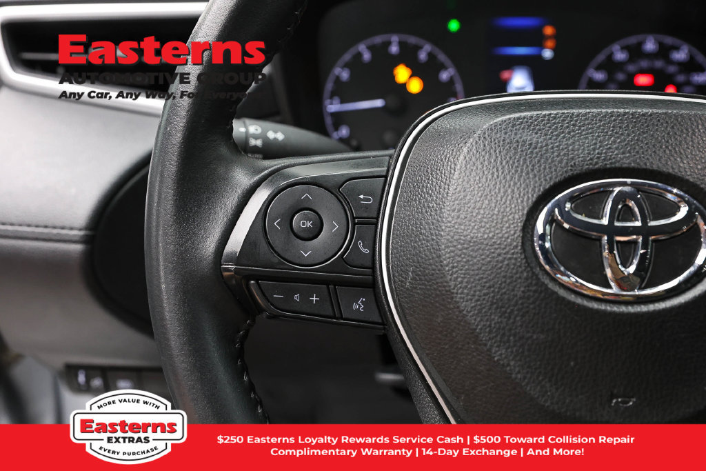 Used 2025 Toyota Corolla Cross LE FWD image 15