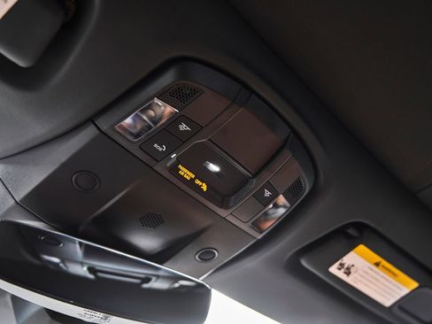 Used 2025 Lamborghini Revuelto AWD/4WD image 81