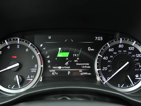 Used 2022 Toyota Highlander XSE image 28