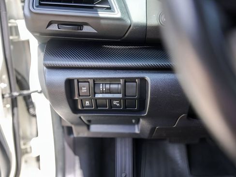 Used 2019 Subaru Crosstrek 2.0i Premium w/ Eyesight System image 15