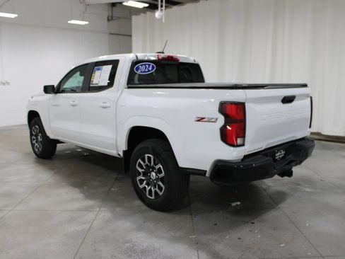Used 2024 Chevrolet Colorado Z71 w/ Z71 Convenience Package 2 AWD/4WD image 7