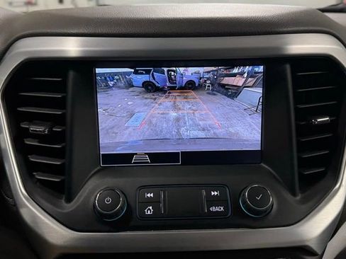 Used 2023 GMC Acadia SLE image 33