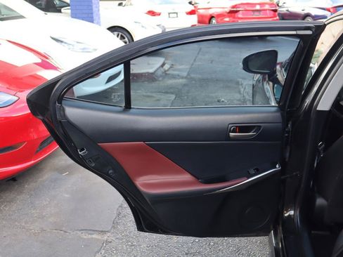 Used 2019 Lexus IS 300 RWD image 10