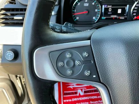 Used 2017 GMC Yukon SLT w/ Open Road Package image 29