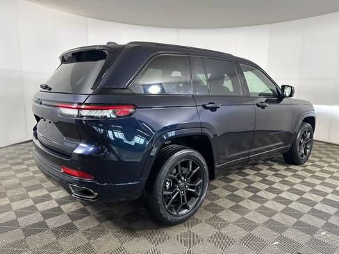 Used 2023 Jeep Grand Cherokee 30th Anniversary image 3