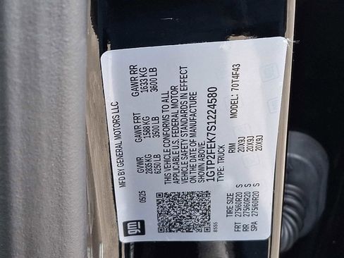 Used 2025 GMC Canyon Denali w/ LPO, Denali Black Edition image 26