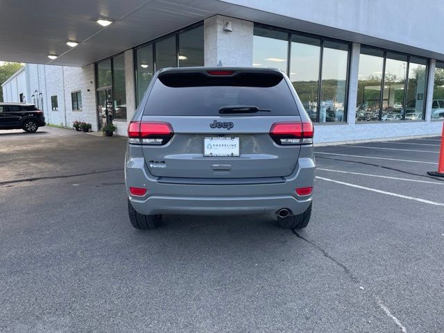 Used 2020 Jeep Grand Cherokee Altitude AWD/4WD image 6