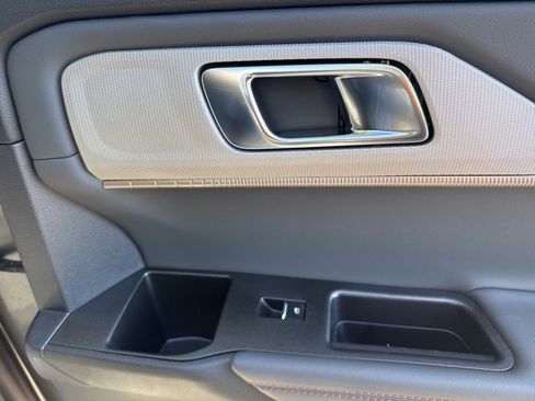 New 2026 Ford Explorer Active w/ Active Comfort Package image 15