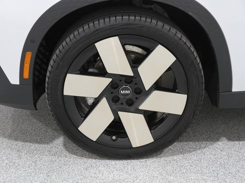 Certified 2025 MINI Cooper Countryman S image 22