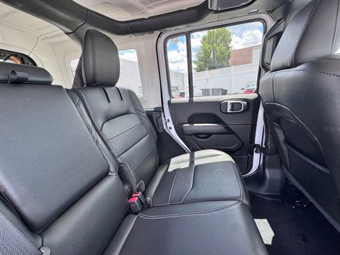 Used 2023 Jeep Wrangler Unlimited Sahara AWD/4WD image 21