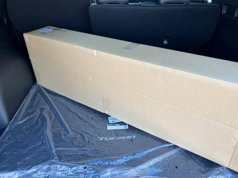 New 2025 Hyundai Tucson Limited image 13