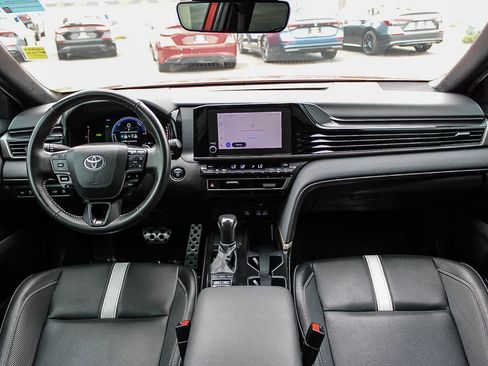 Used 2025 Toyota Camry SE w/ Convenience Package FWD image 12