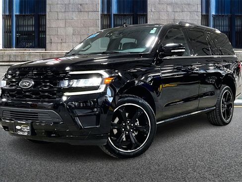 Certified 2022 Ford Expedition Limited image 2