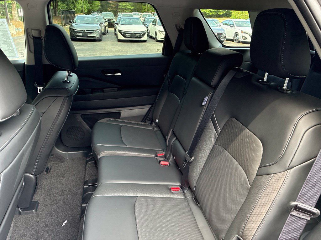 New 2026 Nissan Pathfinder SL AWD/4WD image 25