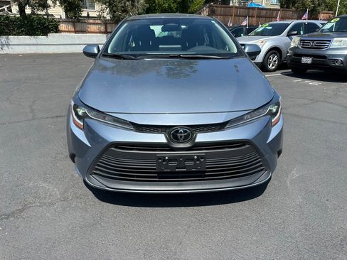 Used 2024 Toyota Corolla LE w/ LE Convenience Package FWD image 8