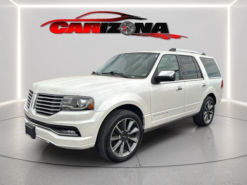 Used 2017 Lincoln Navigator Reserve AWD/4WD image 11