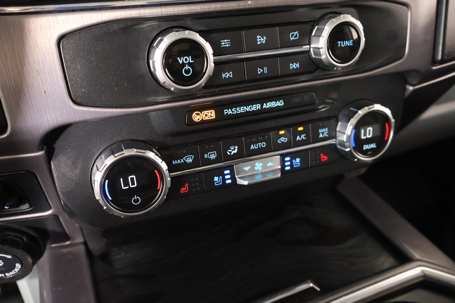 Used 2022 Ford F250 Limited AWD/4WD image 8