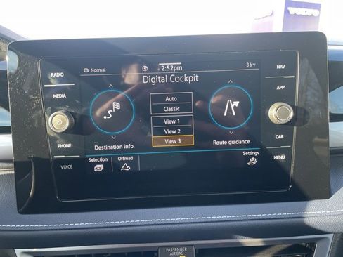 Certified 2025 Volkswagen Taos SEL image 20