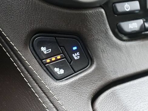 Used 2015 Chevrolet Tahoe LTZ AWD/4WD image 32