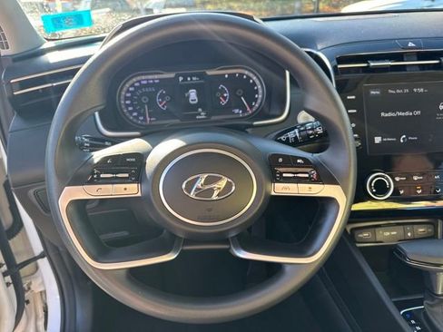 Used 2023 Hyundai Tucson SEL image 16