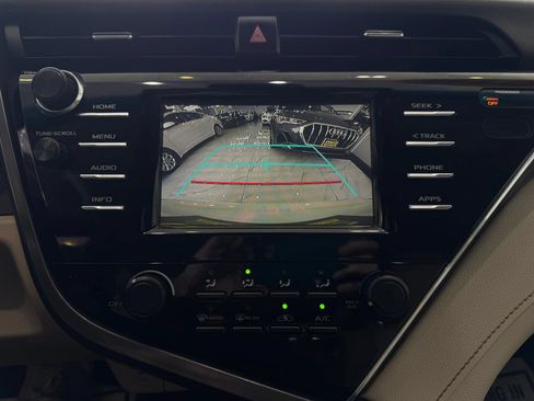 Used 2018 Toyota Camry LE w/ Protection Package (Q2) FWD image 15