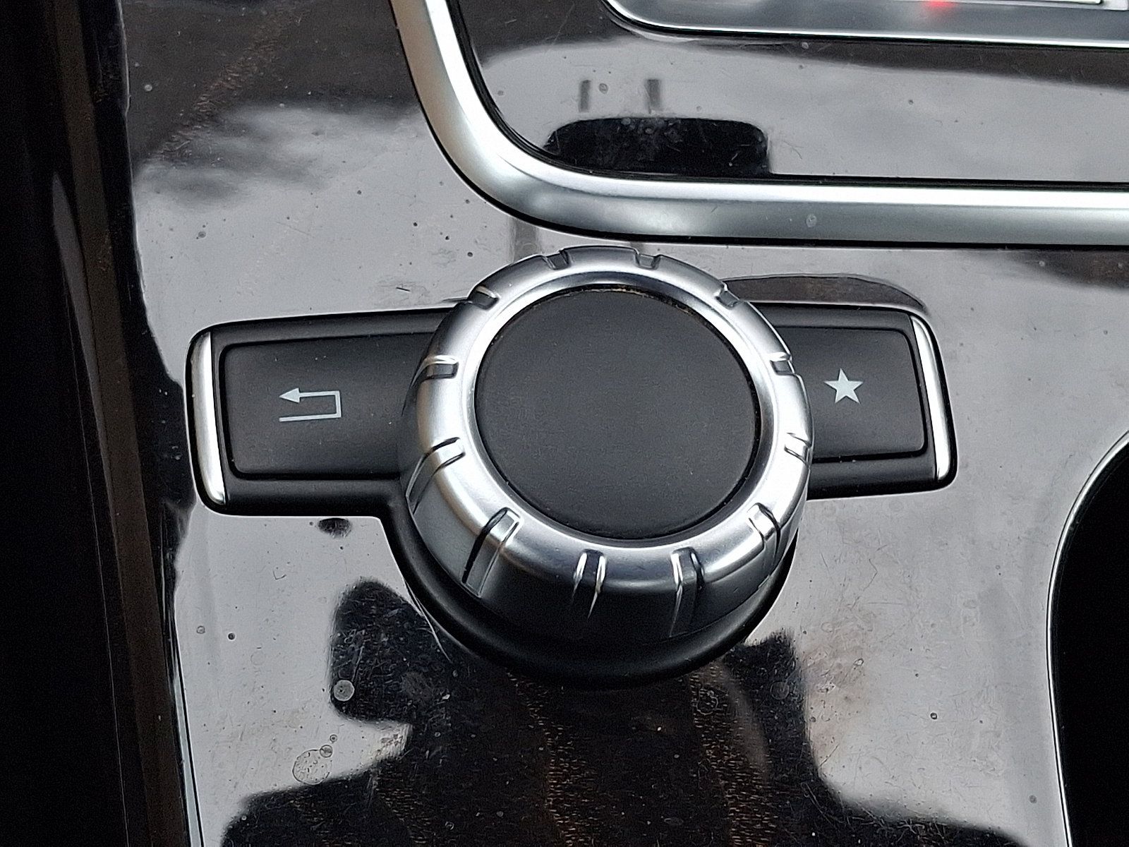 Used 2017 Mercedes-Benz SLC 300 image 28