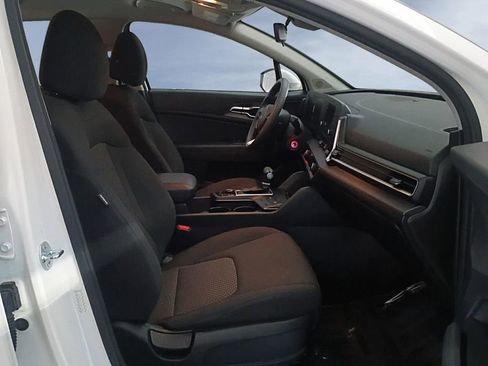 Used 2024 Kia Sportage LX image 15