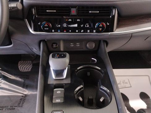 Used 2024 Nissan Rogue Platinum w/ Platinum Premium Package FWD image 77