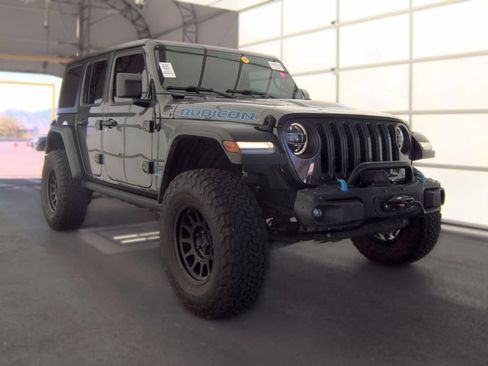 Used 2022 Jeep Wrangler Unlimited Rubicon 4xe AWD/4WD image 3