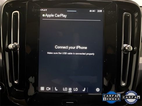 Used 2025 Volvo XC40 B5 Plus image 50