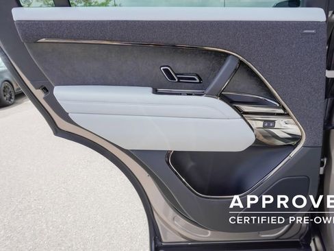 Used 2023 Land Rover Range Rover Sport SE AWD/4WD image 28
