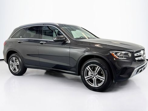 Used 2022 Mercedes-Benz GLC 300 image 3