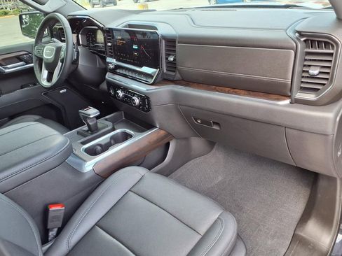 Used 2023 GMC Sierra 1500 SLT w/ SLT Premium Package AWD/4WD image 13