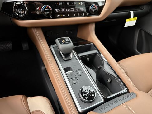 New 2026 Nissan Pathfinder Platinum AWD/4WD image 33