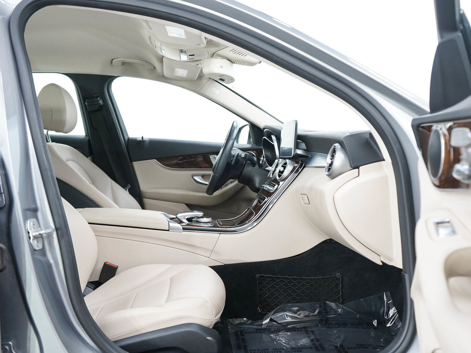 Used 2016 Mercedes-Benz C 300 4MATIC Sedan image 11