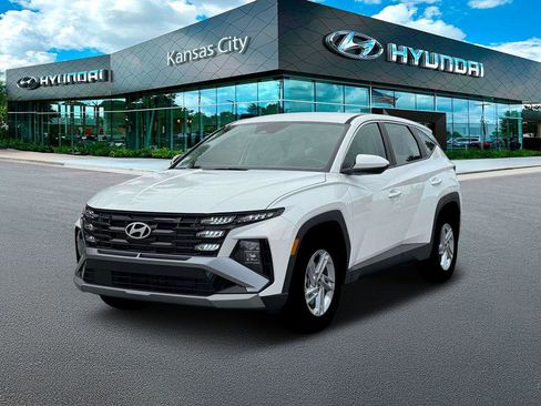 New 2026 Hyundai Tucson SE FWD image 1