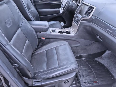 Used 2014 Jeep Grand Cherokee Overland AWD/4WD image 23