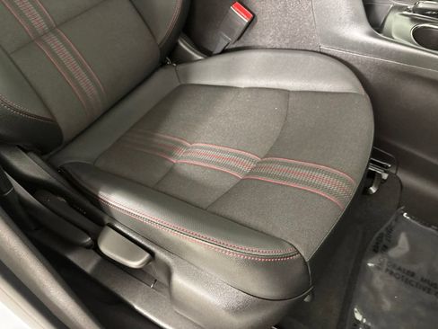Used 2024 Chevrolet Equinox RS FWD image 31