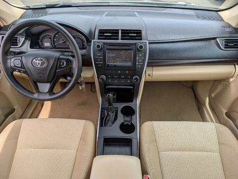 Used 2015 Toyota Camry LE FWD image 4